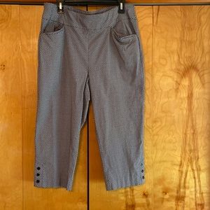 Chico’s Perfect Stretch Capri Length Pants